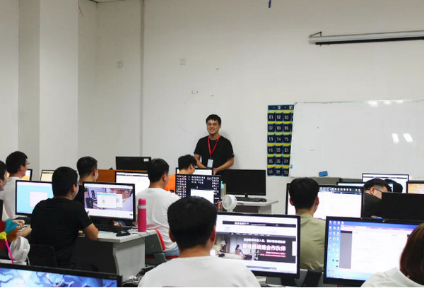 配图1 云和数据H5、UI班毕业啦.jpg